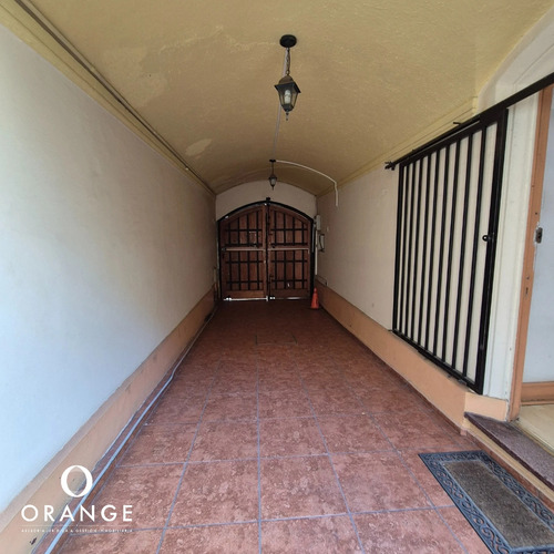 Amplia Casona De 270 M² Para Oficinas En Centro De Santiago