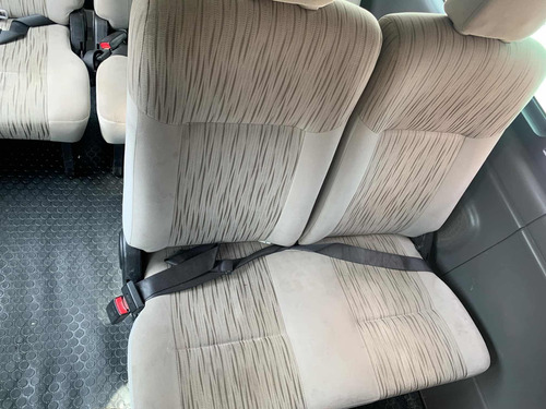 Nissan Urvan 2.5 15 Pas Amplia Aa Mt