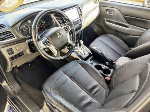 Imagem 5 de 8 de Mitsubishi L200 Triton 2.4 16v Turbo Diesel Outdoor Hpe Cd