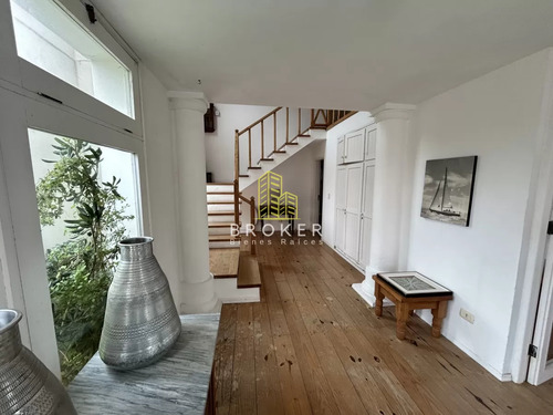 Venta Y Alquiler De Gran Casa En Montoya. Punta Del Este, Uruguay.