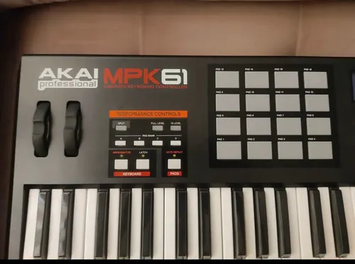 Teclado Akai Mpk 61 | MercadoLivre