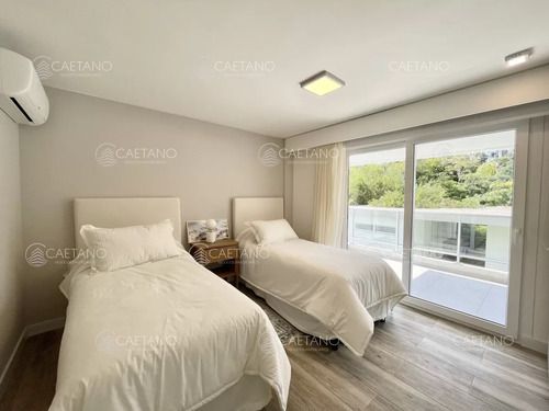 Venta Apartamento 3 Dormitorios. Playa Brava, Punta Del Este