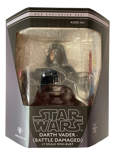 Estatua Darth Vader Battle Damaged Bust Gentle Giant Rebels (Usado)