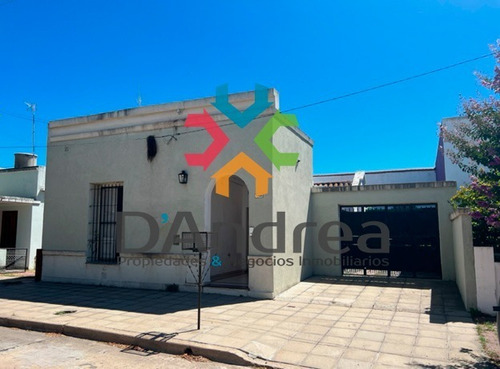 Venta / Oportunidad Antigua Casa Refaccionada En B° Villa Del Parque