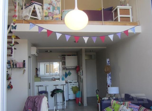 Imagen 14 de 25 de Amplio Duplex De 2 Ambientes En Excelente Ubicación De Morón