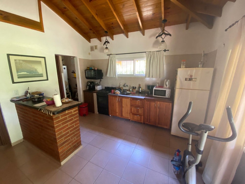 Casa Con 3 Habitaciones Y 2 Baños