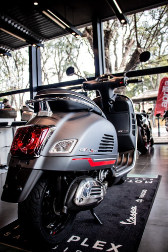 Imagen 4 de 24 de Vespa Gts 300 Super Sport Entrega Inmediata