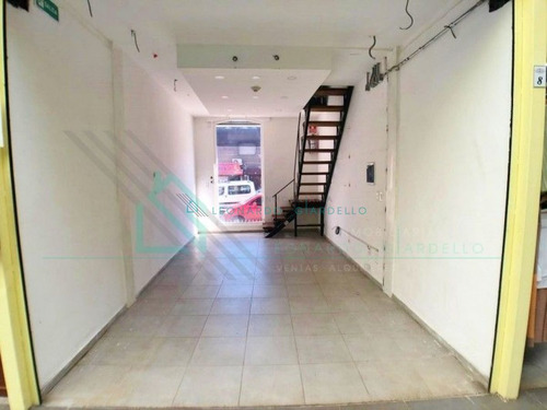 Imagen 11 de 28 de Montevideo - Locales Comerciales En Paseo De Compras Reus