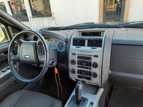 Imagen 10 de 15 de Ford Escape 2010, Autom, A/a, Stereo, 4cil, Americana $82mil