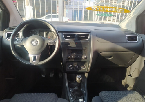 Imagem 7 de 10 de Volkswagen Spacefox 2013 1.6 Trend Total Flex 5p