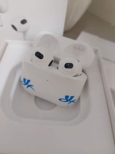 AirPods 3a Geração Com Estojo De Recarga Lightning Apple
