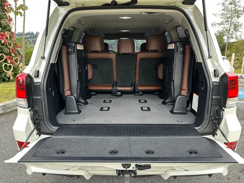 Toyota Land Cruiser SAHARA VXR LC200 DIESEL