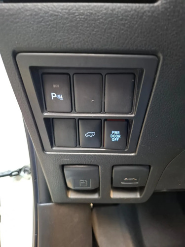 Toyota Fortuner 2.7L 4X2 At