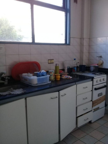 Imagen 9 de 16 de Local De Venta Con Oficinas De 1300 M2, Con Playa De Estacionamiento Propio