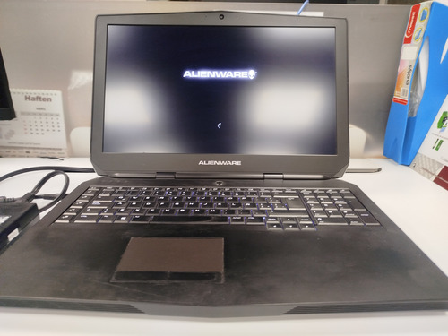 Alienware X17 R2, Sin Rendimiento De Batería Y Con Falla En Gris (Usado)