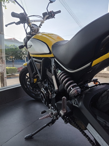 Ducati Scrambler Icon Yellow