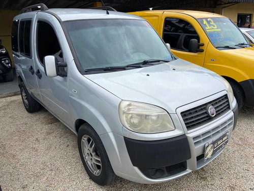 Imagem 3 de 11 de Fiat Doblo Essence 1.8 Flex 16v 7l 2012
