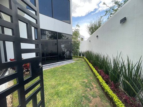 Casa En Venta En Residencial Masada, Irapuato,gto.