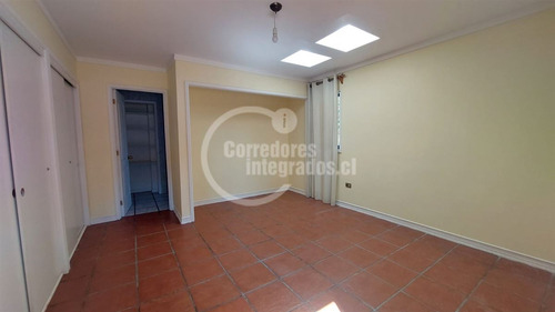 Excelente Casa En Venta De 5 Dormitorios En Santo Domingo