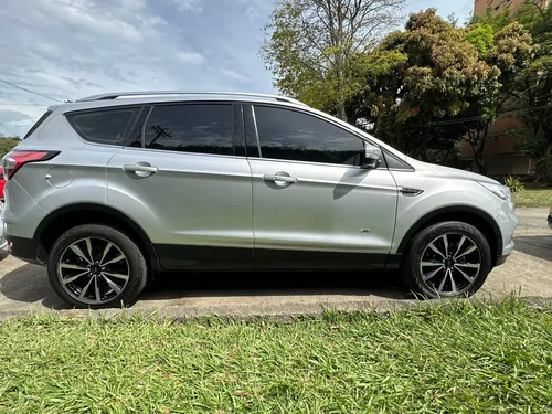 Ford Escape 2.0 Titanium