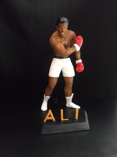 Figura Muhamed Ali  Escultura Estática De Colección 18 Cm 