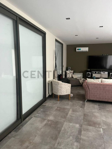 Excelente Casa En Venta En Vistalba, A Tres Cuadras De La Panamericana, Luján De Cuyo, Mendoza