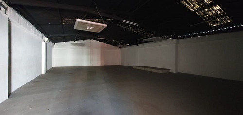 Imagen 2 de 8 de Bodega En Alcaldía Benito Juárez A Una Calle De Tlalpan.