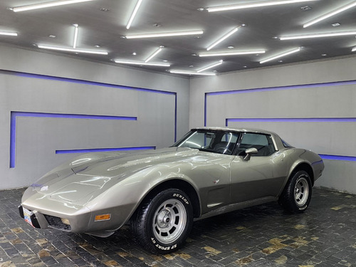 Imagen 5 de 17 de Chevrolet Corvette 25aniversario
