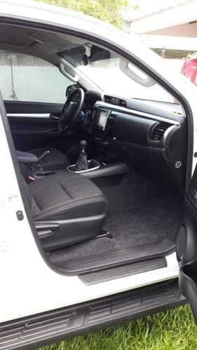 Toyota Hilux 2.8 Cd Srv 177cv 4x4 2016