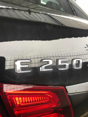 Escrita Emblema Traseiro E250 Mercedes Benz E250 2014