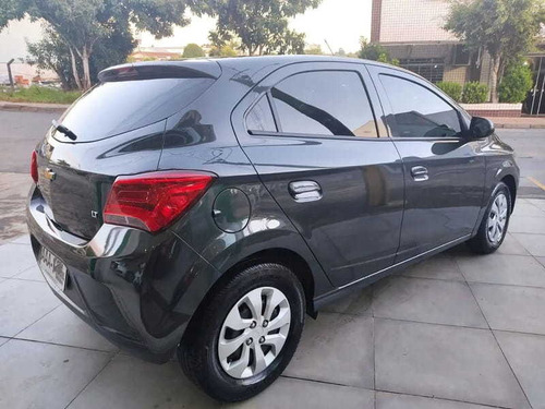 Imagem 3 de 10 de Chevrolet Onix Hatch Lt 1.0 8v Flexpower 5p Mec. 2019