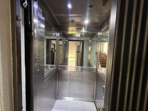 Venta De Departamento 3 Ambientes A Metros Del Centro De Wilde, Excelente Ubicacion.
