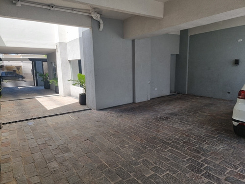 Imagen 6 de 6 de Venta Cochera Techada Bajo Losa