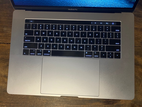 Macbook Pro 15 (2016), Core I7 Con Radeon Pro 455 2gb