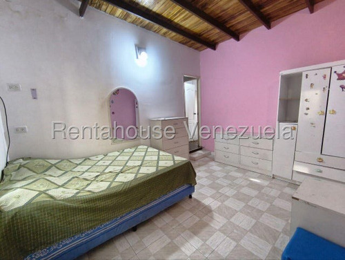 Casa En Alquiler En Mantuana Turmero 25-17350 Dt