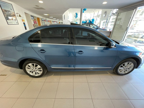 Imagen 8 de 15 de Volkswagen Jetta Comfortline 2018 Tiptronic