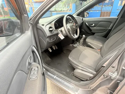 Renault Logan 1.6 Expression / Life +