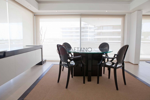 Imagen 5 de 24 de Penthouse En Venta Seis Dormitorios Y Servicio Frente Al Mar - Punta Del Este Brava