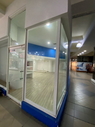 Josseyris Jimenez Alquila Local Comercial En Valles De Camoruco Cc Mediterraneo Plaza