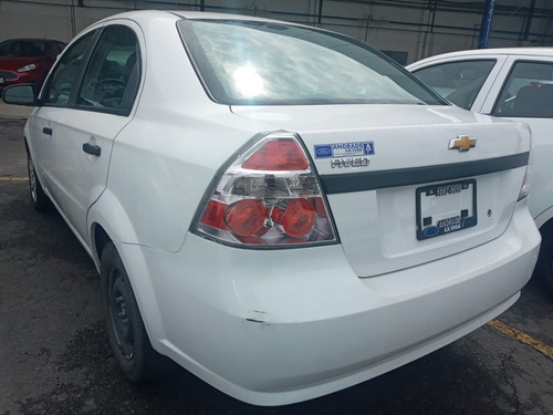 Imagen 4 de 8 de Chevrolet Aveo 2018 1.5 Ls Mt