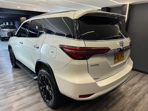 Toyota Fortuner 2.4 Street At 7As