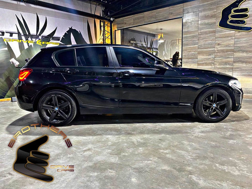 Imagen 15 de 17 de Bmw Serie 1 2016 1.6 120i Sport Line 177cv