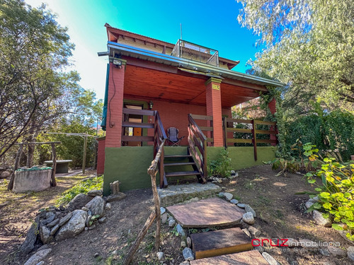 Chalet De 102m2 Con Piscina En Barranca Colorada