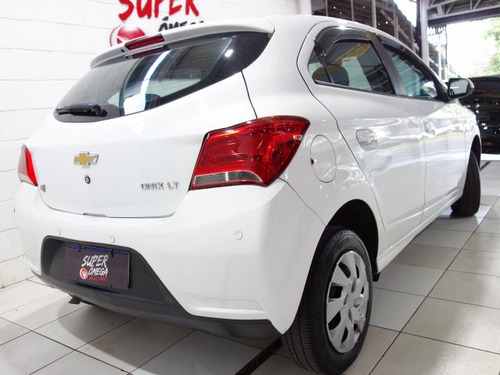 Chevrolet Onix Onix 1.0 MPFI LT 8V FLEX 4P MANUAL