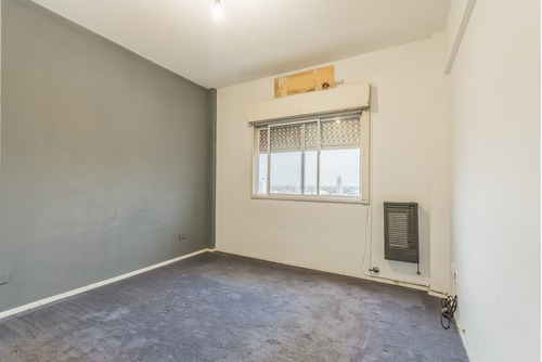 Imagen 8 de 30 de Departamento.venta.2 Ambientes Desocupado Con Cochera Incluida En El Precio.banfield.