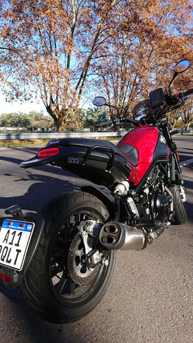 Imagen 8 de 16 de Benelli Leoncino 500