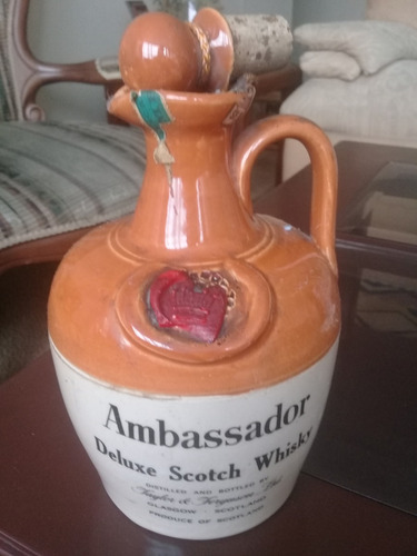 Botella De Whisky Ambasador En Botella De Cerámica Años 80