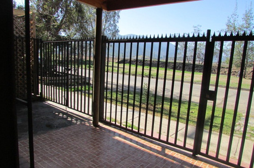Se Vende Linda Casa, Con Excelente Ubicación Comuna Curacaví