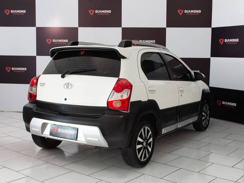 Toyota Etios Cross 1.5 16v Flex 4p Manual