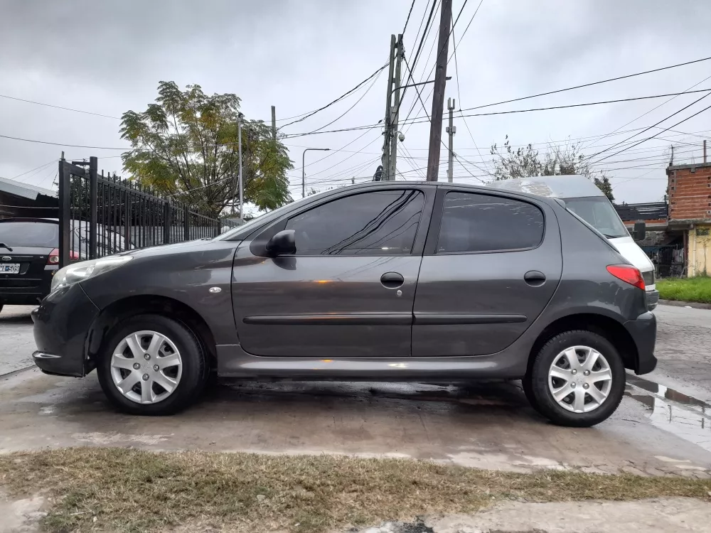 Peugeot 207 1.4 Active 75cv